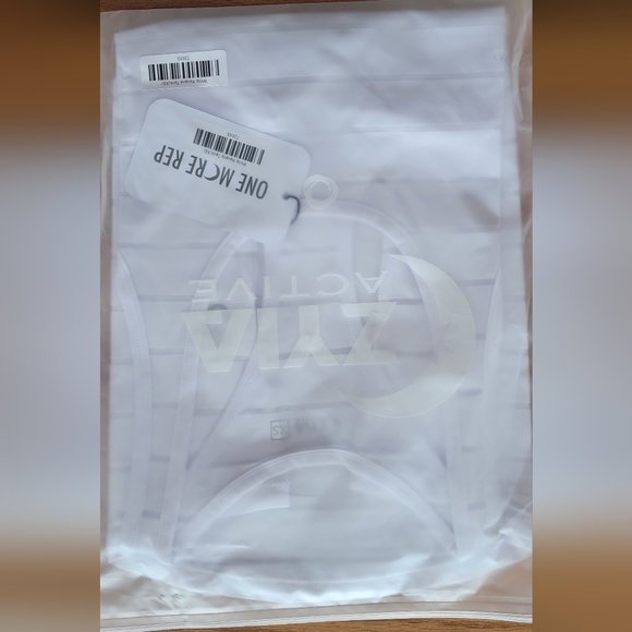 Zyia tank top - Picture 3 of 4